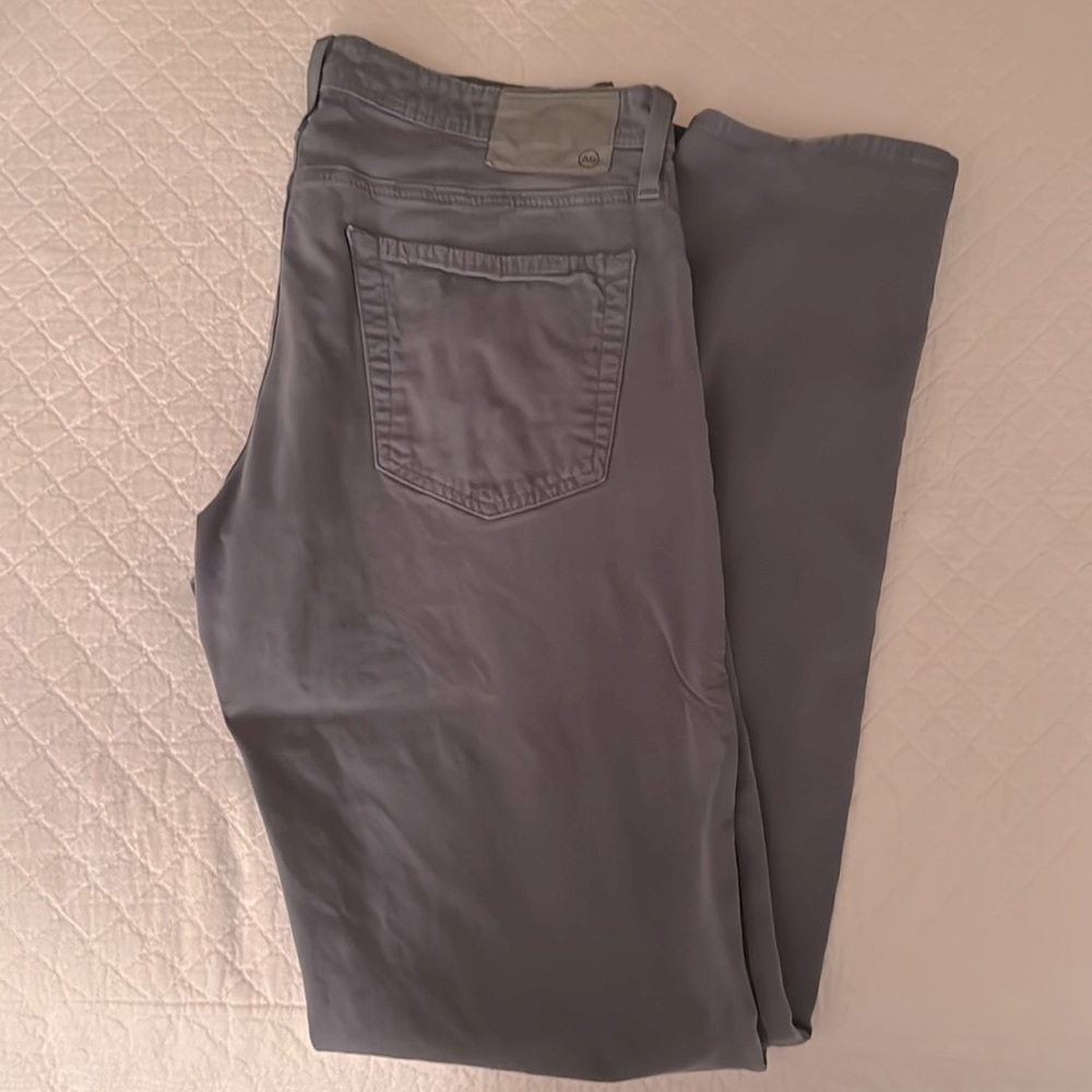 AG Tellis Modern Slim Pants 33x34 Gray

Worn a few times. Like new condition.